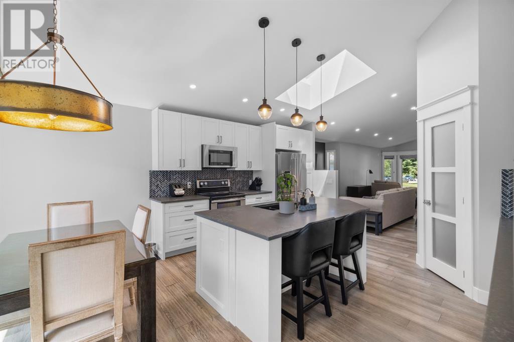 Single Family House Bungalow for Sale in  Valley Meadow Close NW Valley Ridge Calgary 