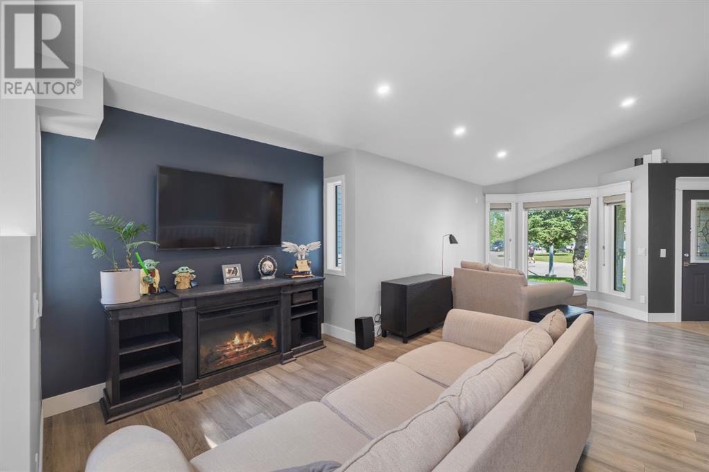 Single Family House Bungalow for Sale in  Valley Meadow Close NW Valley Ridge Calgary 