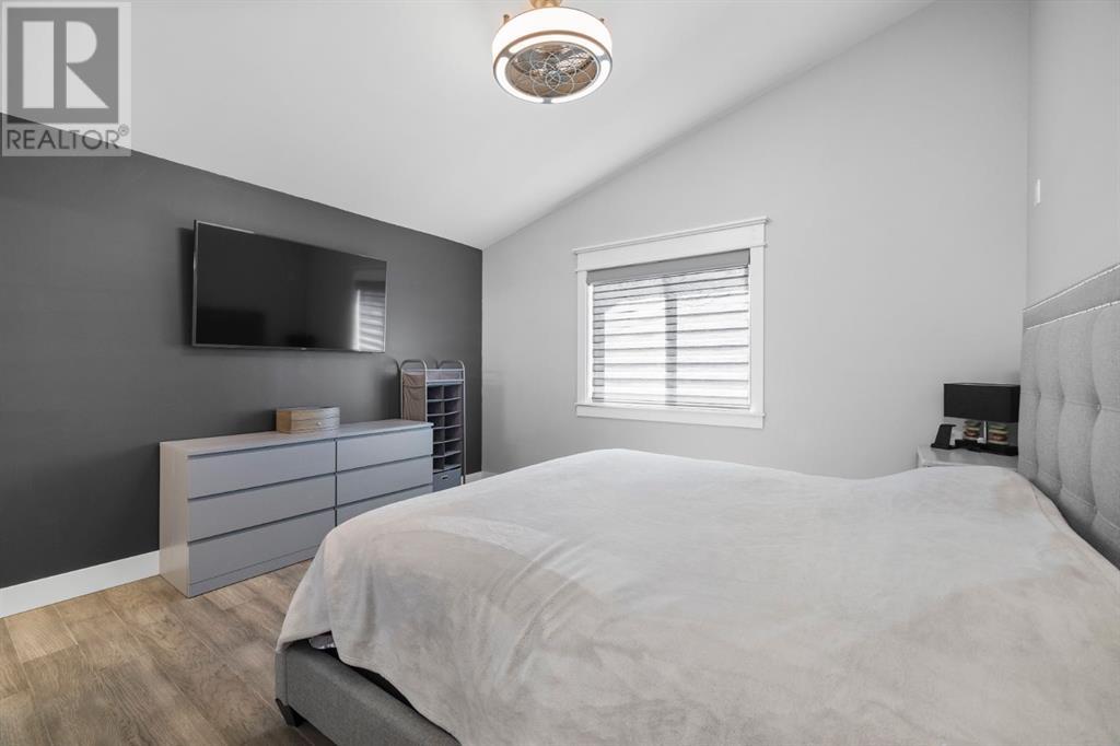 Single Family House Bungalow for Sale in  Valley Meadow Close NW Valley Ridge Calgary 