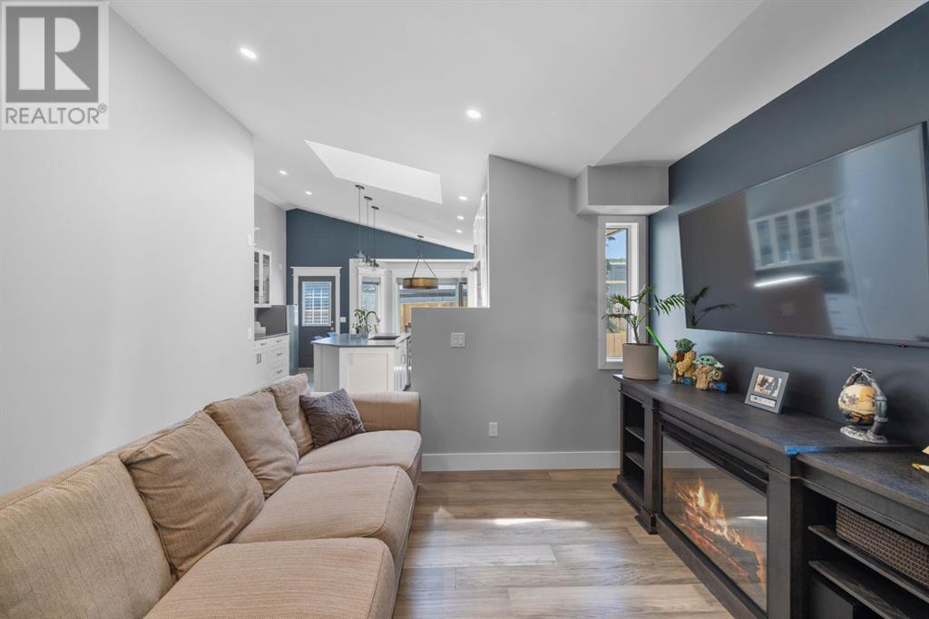 Single Family House Bungalow for Sale in  Valley Meadow Close NW Valley Ridge Calgary 