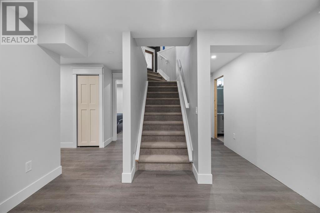 Single Family House Bungalow for Sale in  Valley Meadow Close NW Valley Ridge Calgary 