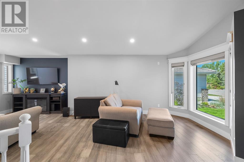 Single Family House Bungalow for Sale in  Valley Meadow Close NW Valley Ridge Calgary 