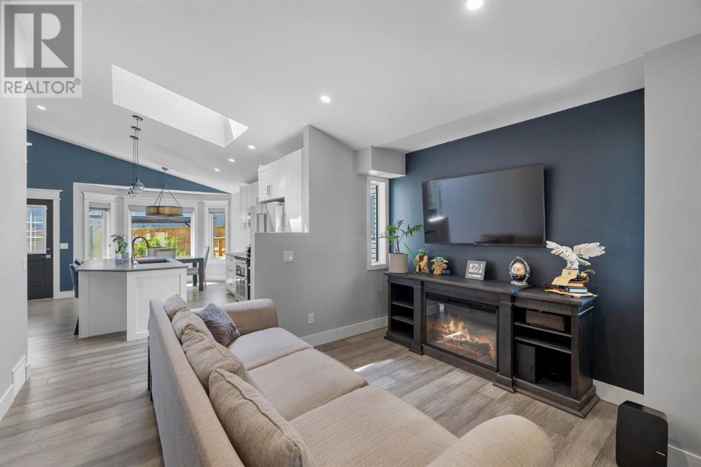 Single Family House Bungalow for Sale in  Valley Meadow Close NW Valley Ridge Calgary 