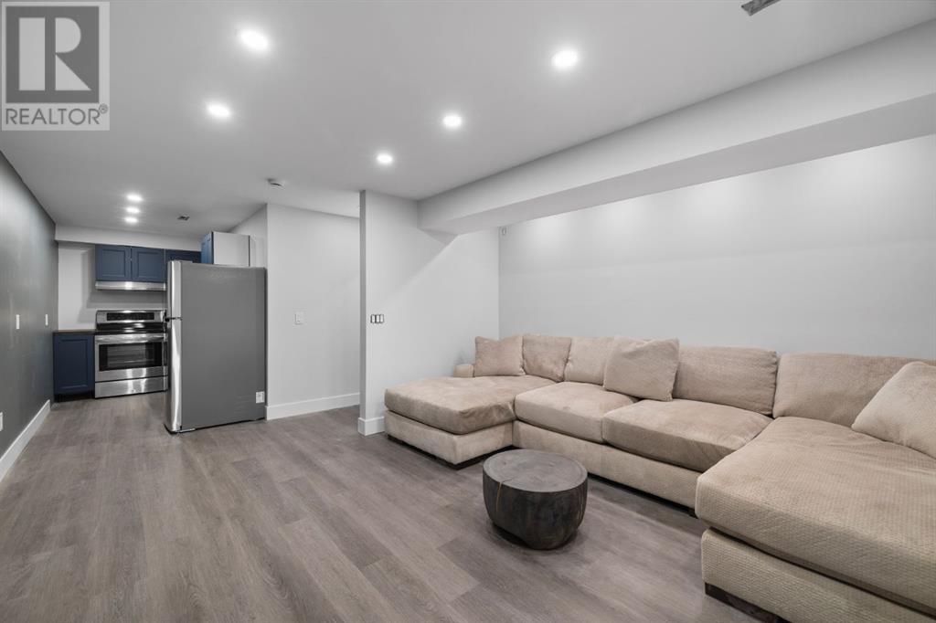 Single Family House Bungalow for Sale in  Valley Meadow Close NW Valley Ridge Calgary 