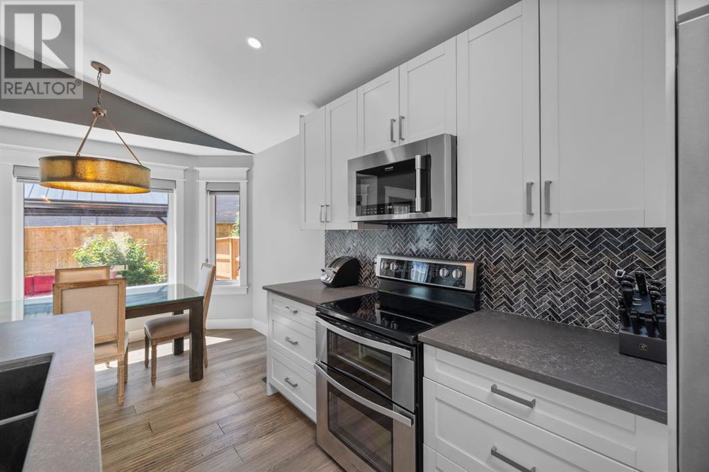 Single Family House Bungalow for Sale in  Valley Meadow Close NW Valley Ridge Calgary 