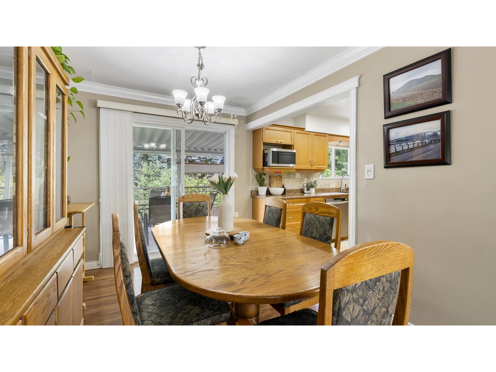 Photo 8 of 14409 Chartwell Drive, Surrey BC