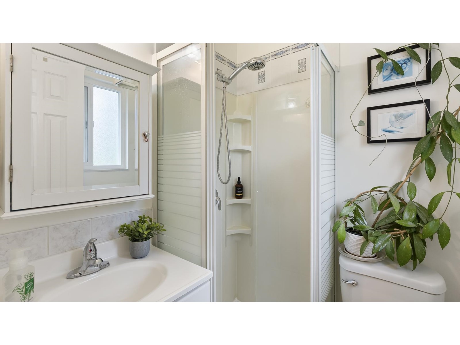 Photo 15 of 14409 Chartwell Drive, Surrey BC