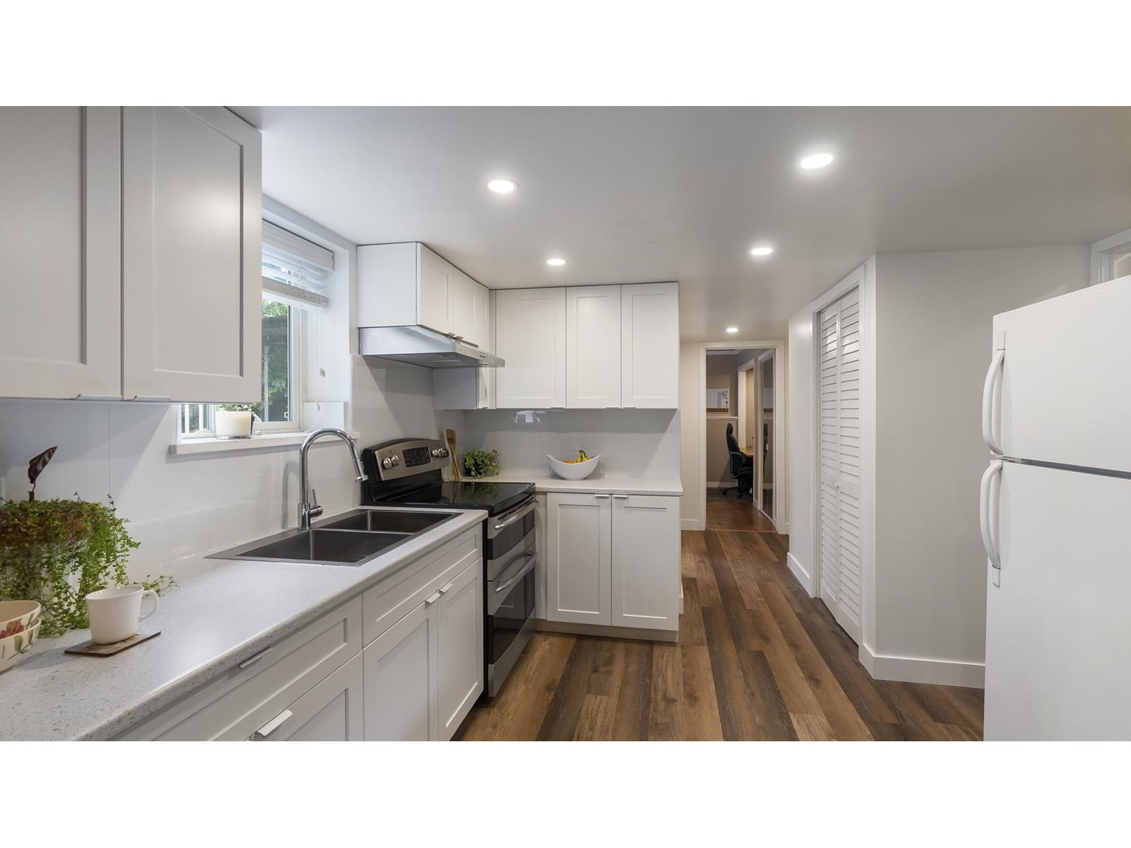 Photo 22 of 14409 Chartwell Drive, Surrey BC
