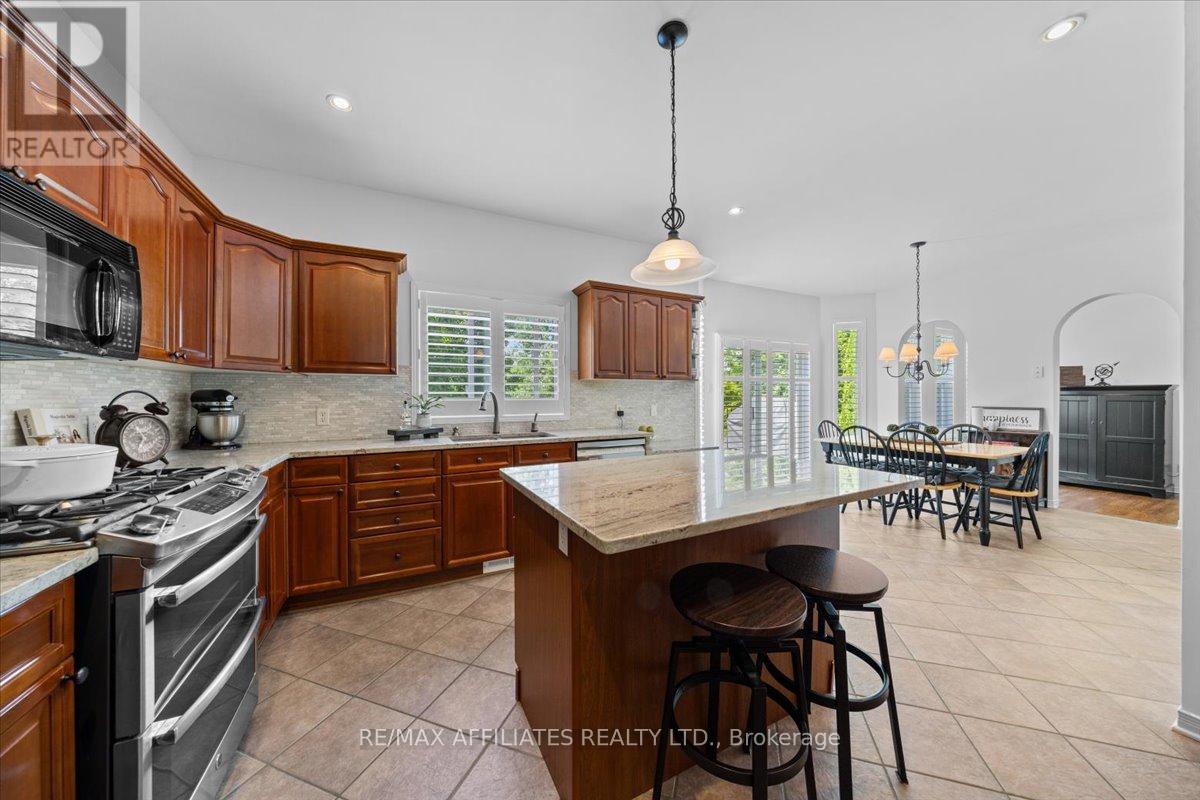 Photo 28 of 57 Insmill Crescent, Ottawa ON