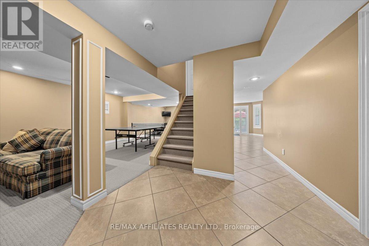 Photo 24 of 57 Insmill Crescent, Ottawa ON