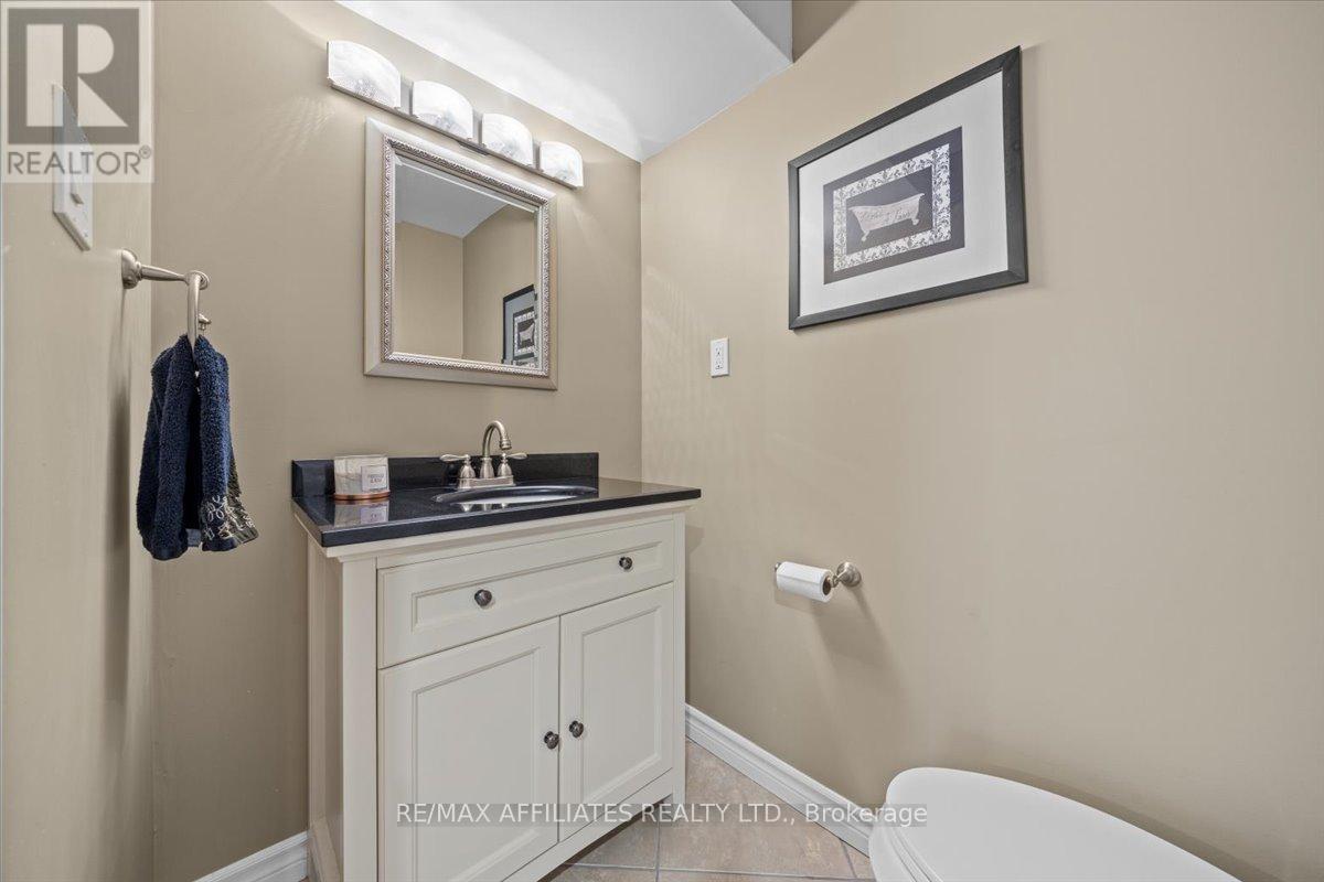 Photo 31 of 57 Insmill Crescent, Ottawa ON