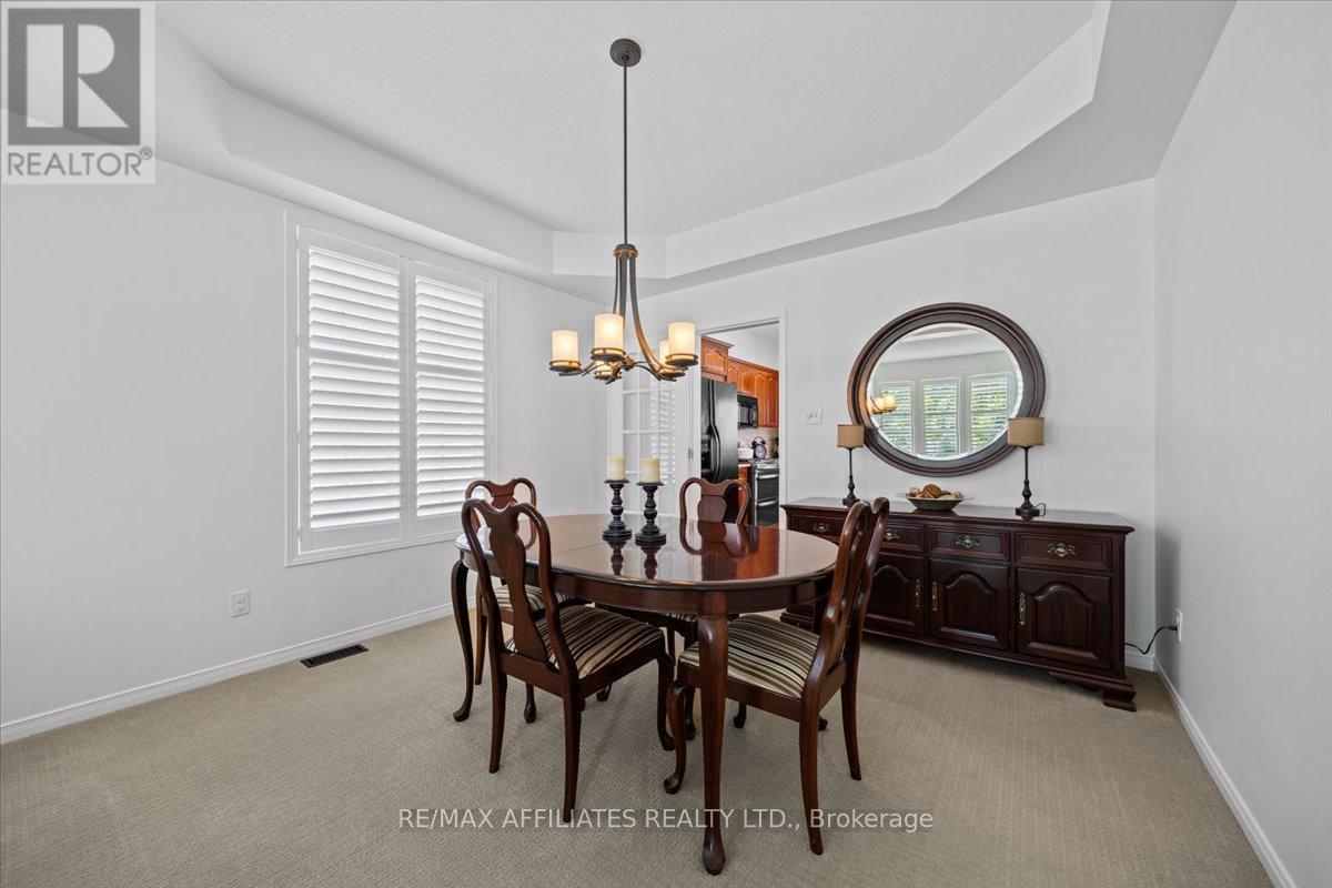 Photo 5 of 57 Insmill Crescent, Ottawa ON
