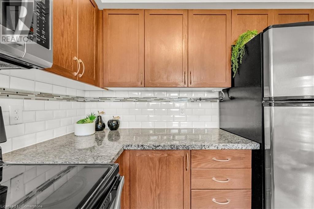 Photo 12 of 2468 Post Road Unit 14, Oakville ON
