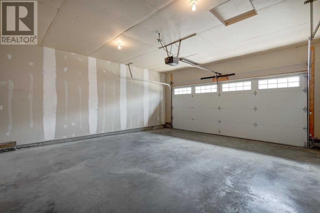 Single Family House for Sale in  Everridge Common SW Evergreen Calgary 