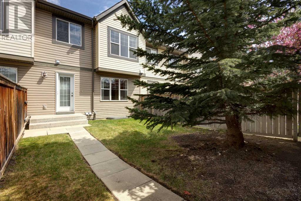 Single Family House for Sale in  Everridge Common SW Evergreen Calgary 
