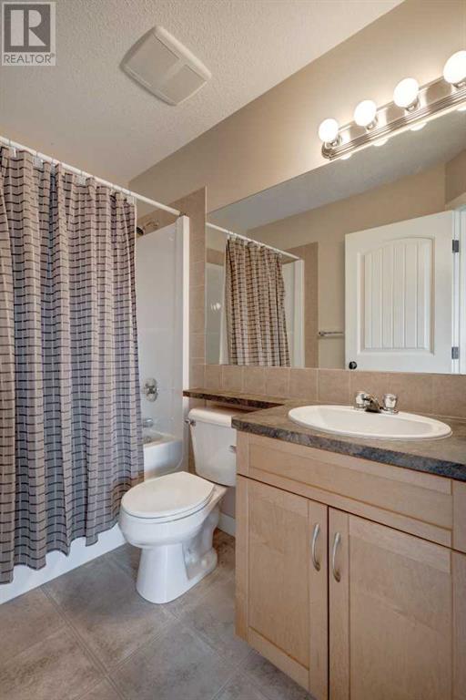 Single Family House for Sale in  Everridge Common SW Evergreen Calgary 