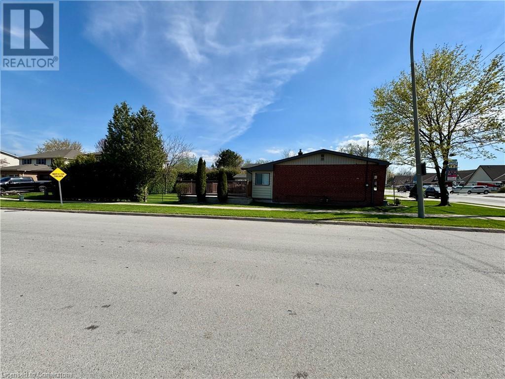 Photo 18 of 4539 Ontario Street, Lincoln ON