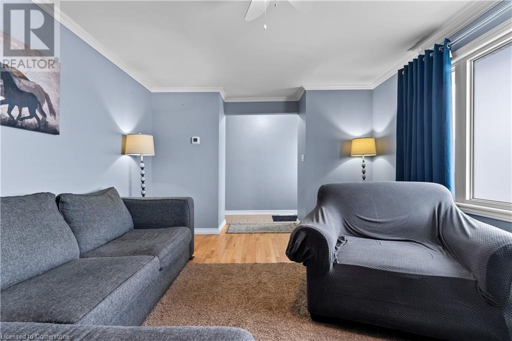 Photo 5 of 4539 Ontario Street, Lincoln ON