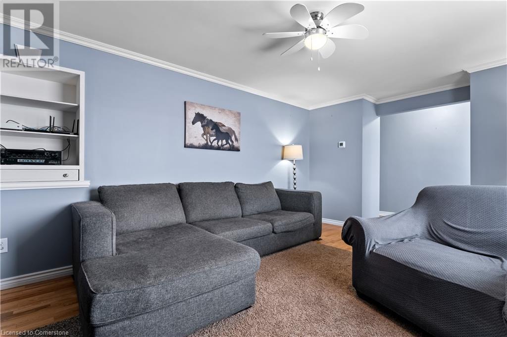 Photo 4 of 4539 Ontario Street, Lincoln ON