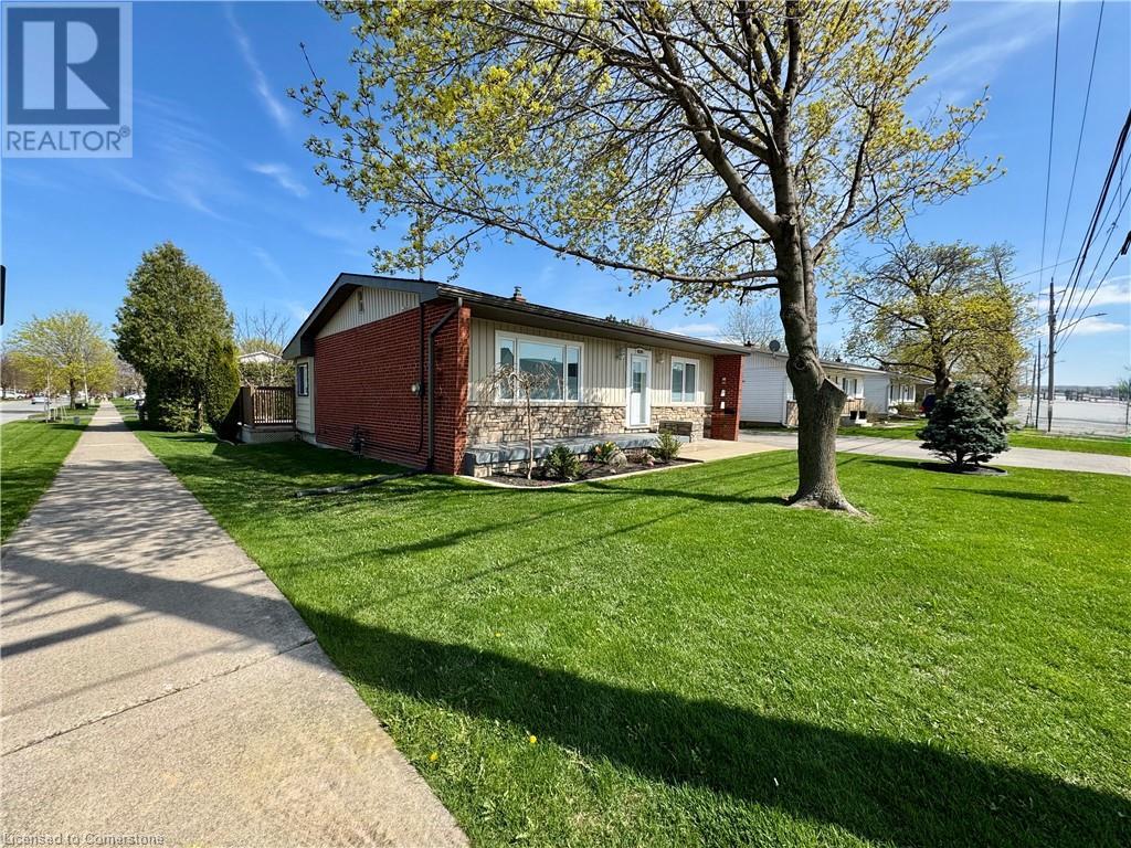 Photo 19 of 4539 Ontario Street, Lincoln ON