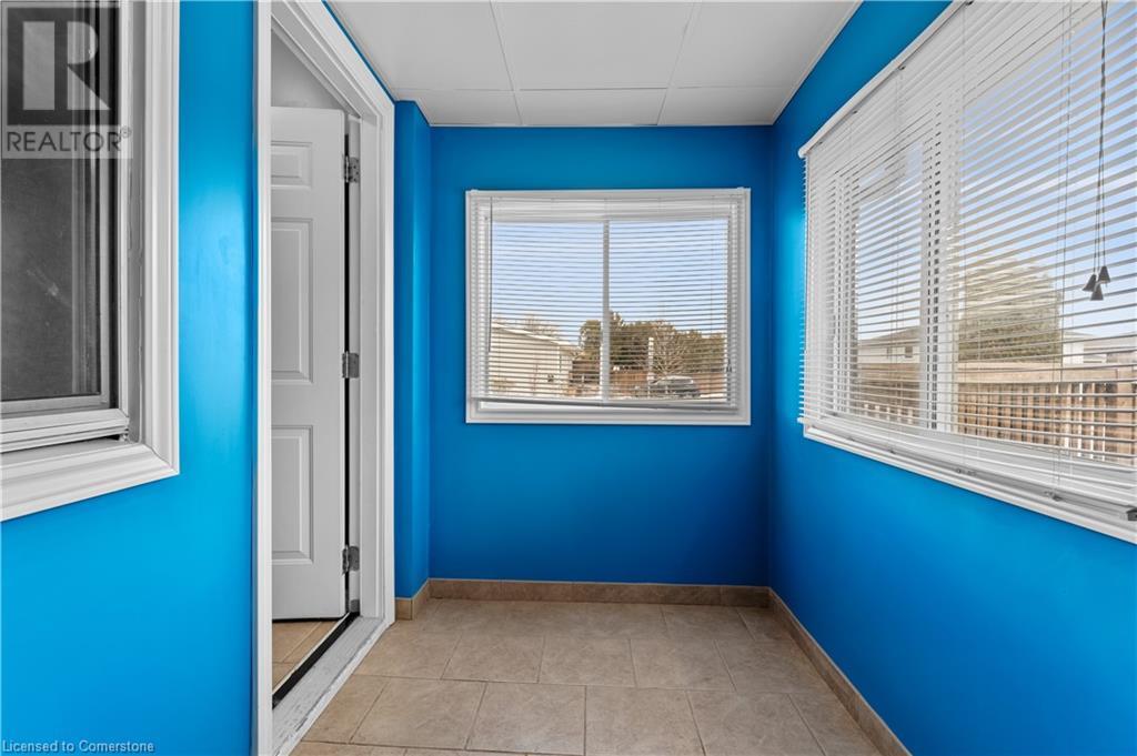 Photo 11 of 4539 Ontario Street, Lincoln ON