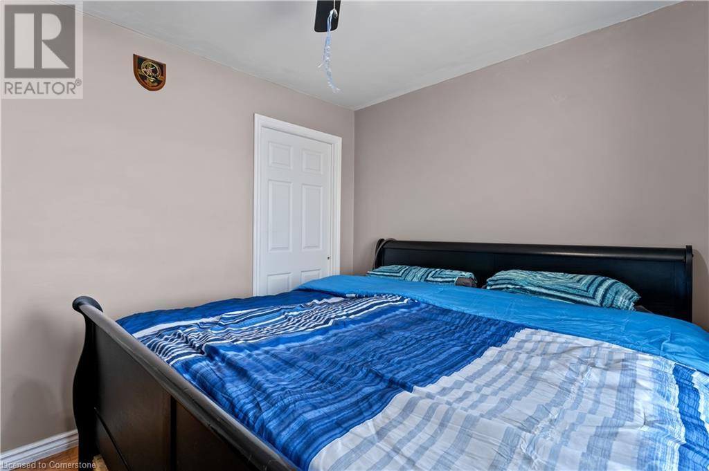 Photo 10 of 4539 Ontario Street, Lincoln ON