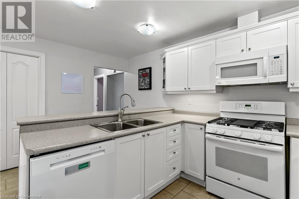 Photo 17 of 4539 Ontario Street, Lincoln ON