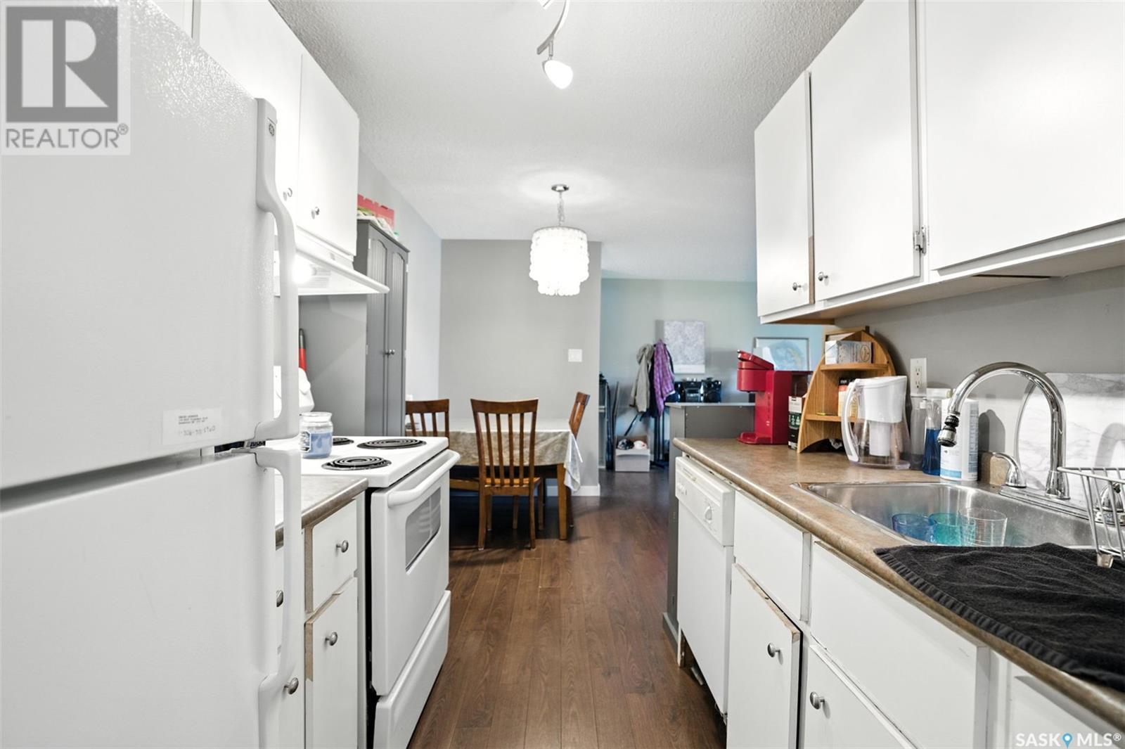 Photo 12 of 106 802 C Kingsmere Boulevard, Saskatoon SK