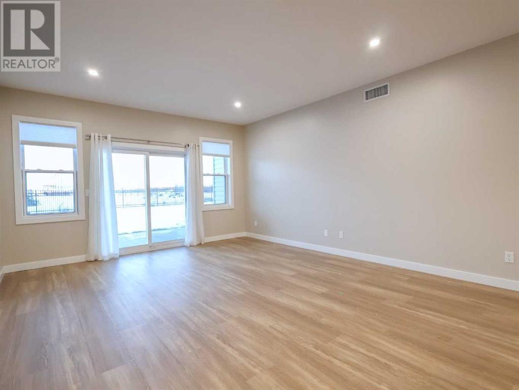 Single Family House Bungalow for Sale in  B A Street Close Parkdale Stettler 