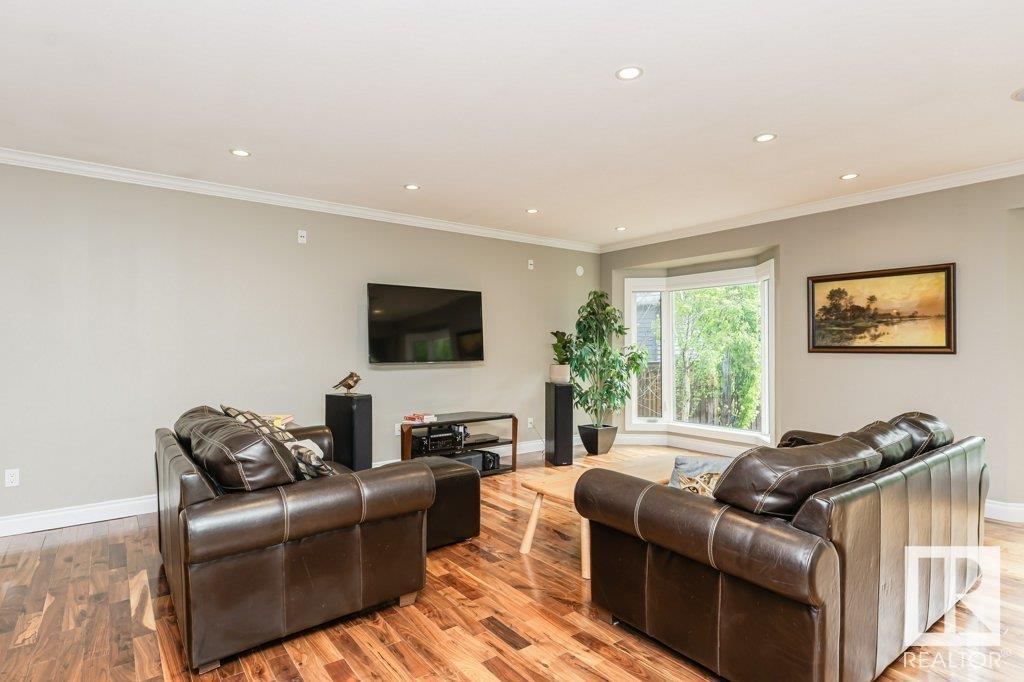 Photo 25 of 9119 117 St Nw, Edmonton AB