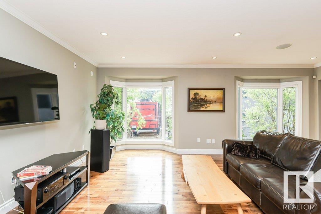 Photo 24 of 9119 117 St Nw, Edmonton AB