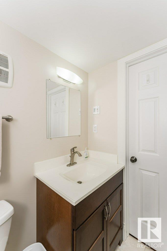 Photo 35 of 9119 117 St Nw, Edmonton AB