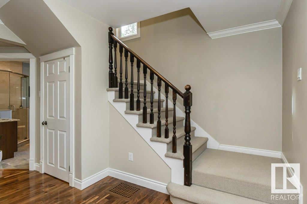 Photo 37 of 9119 117 St Nw, Edmonton AB