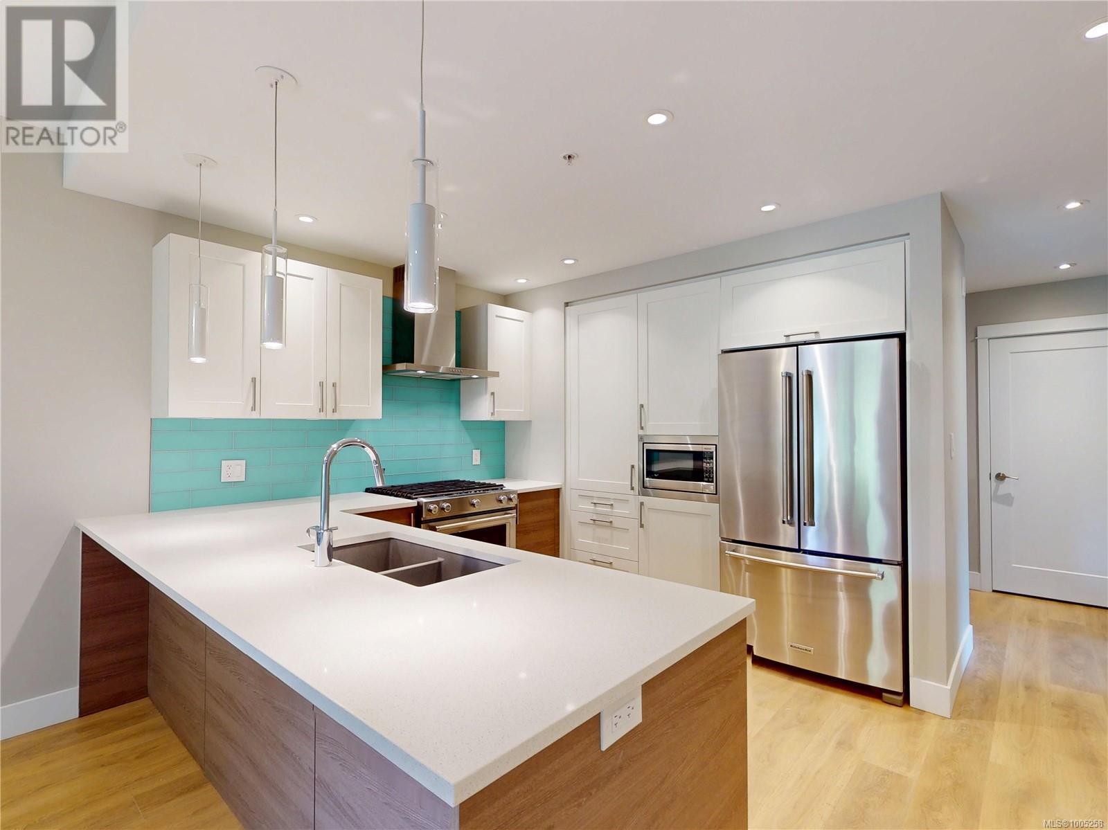 Photo 4 of 305 1820 Maple Ave S, Sooke BC