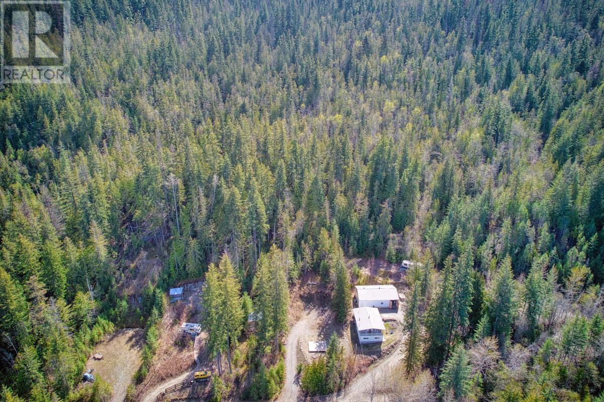 Photo 4 of 3950 Short Road, Eagle Bay BC