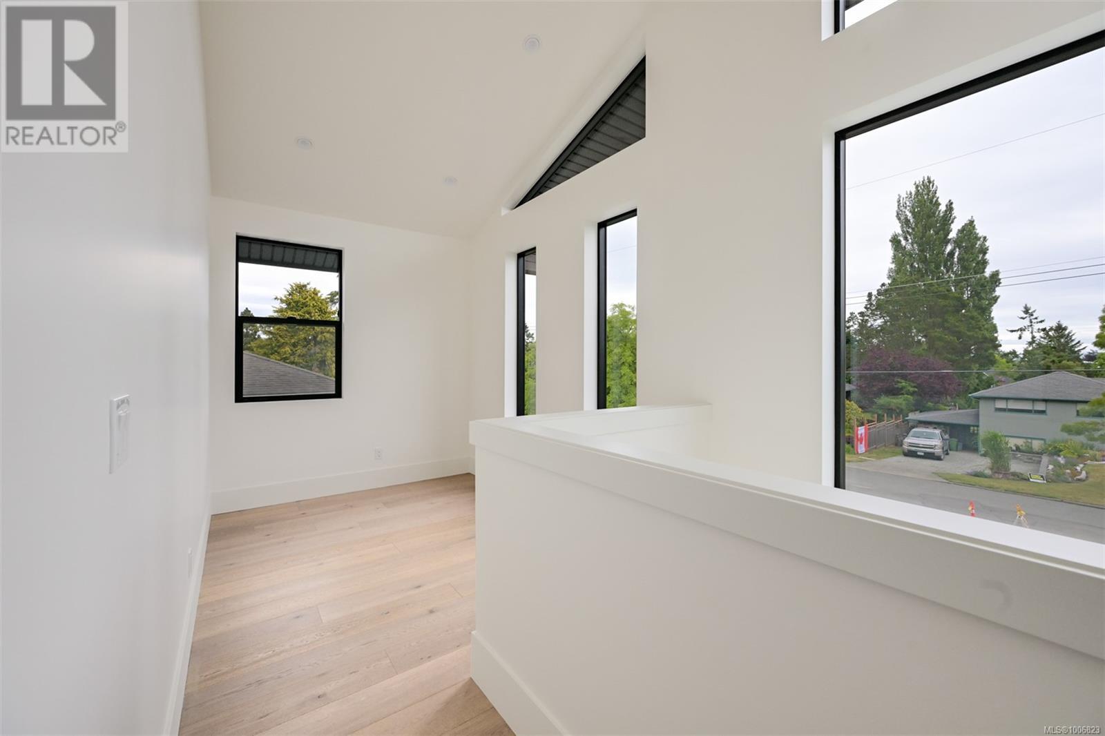  1624 Warren Gardens, Victoria