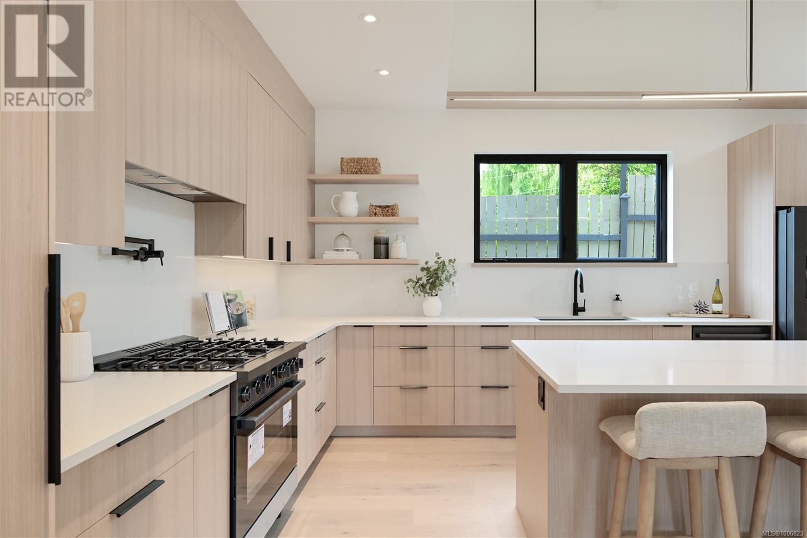  1624 Warren Gardens, Victoria