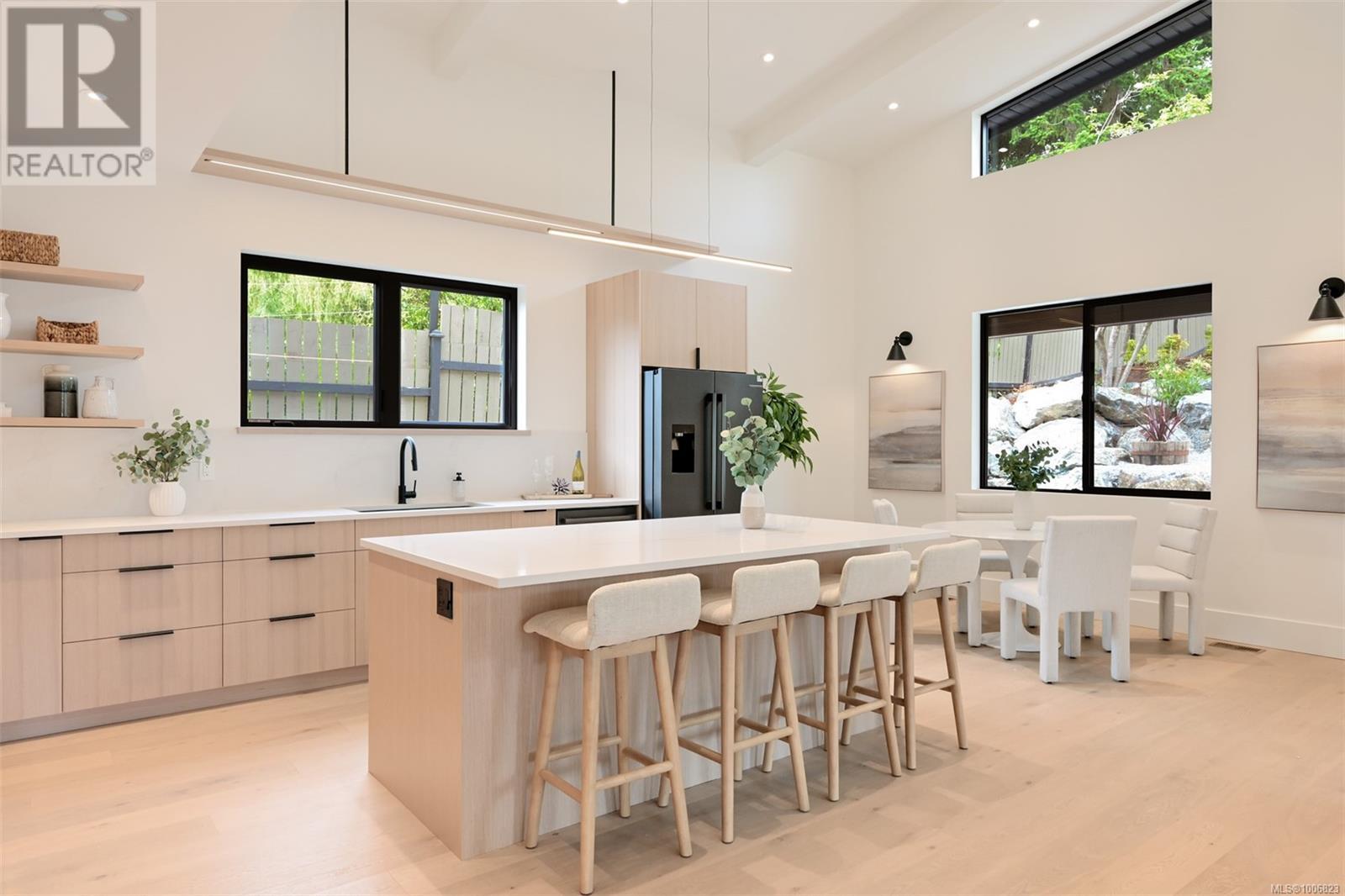  1624 Warren Gardens, Victoria