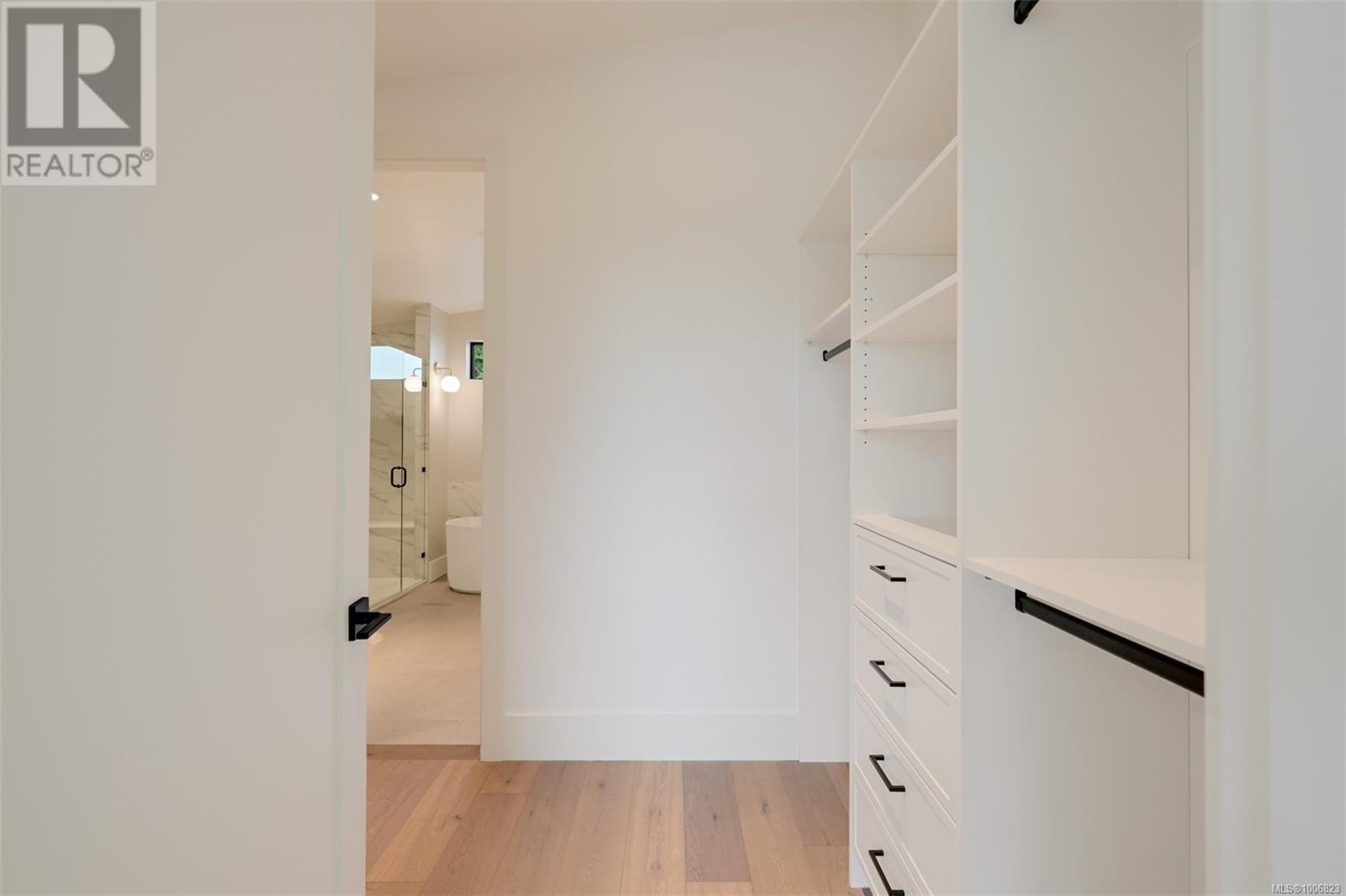  1624 Warren Gardens, Victoria