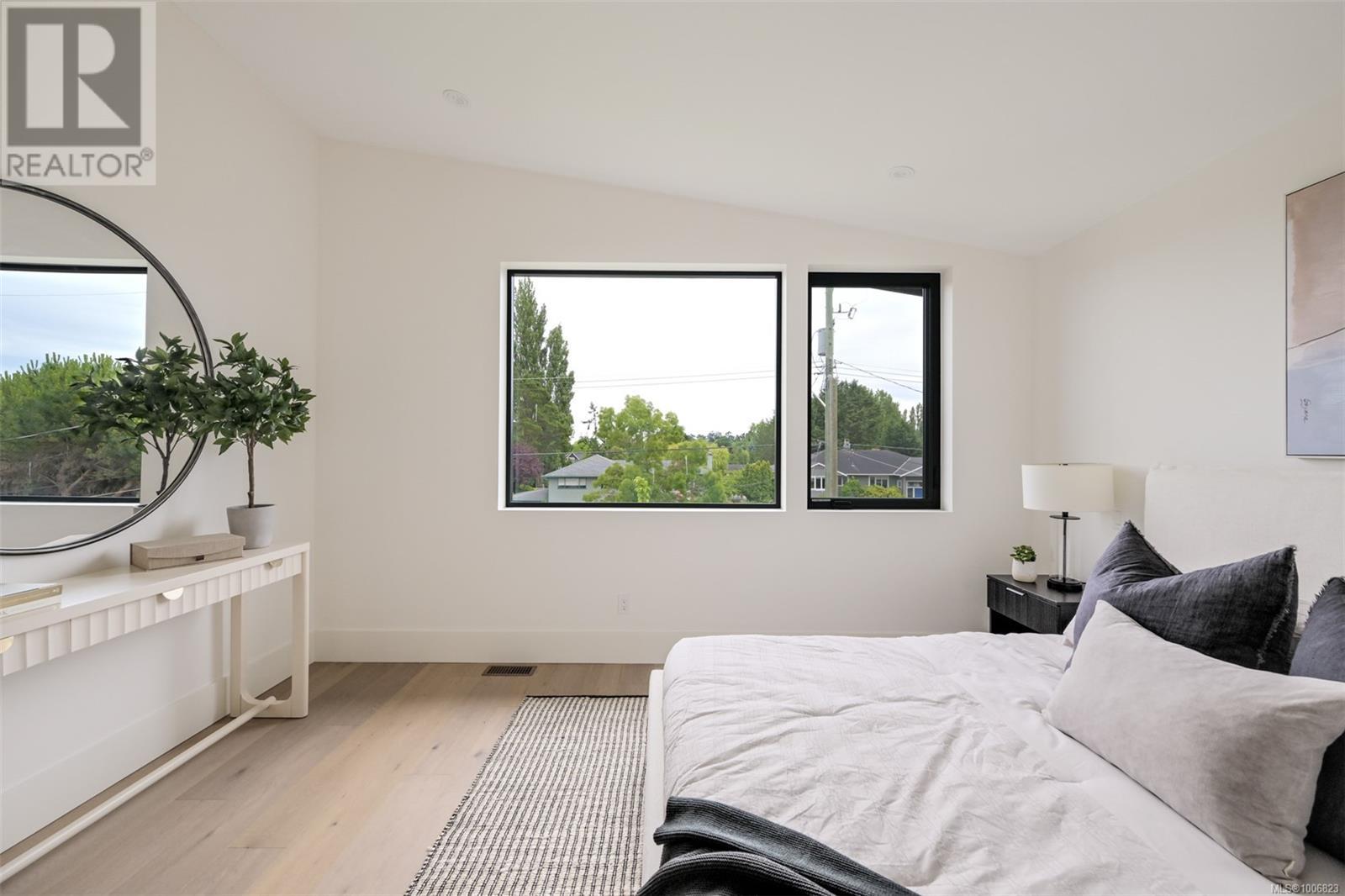  1624 Warren Gardens, Victoria