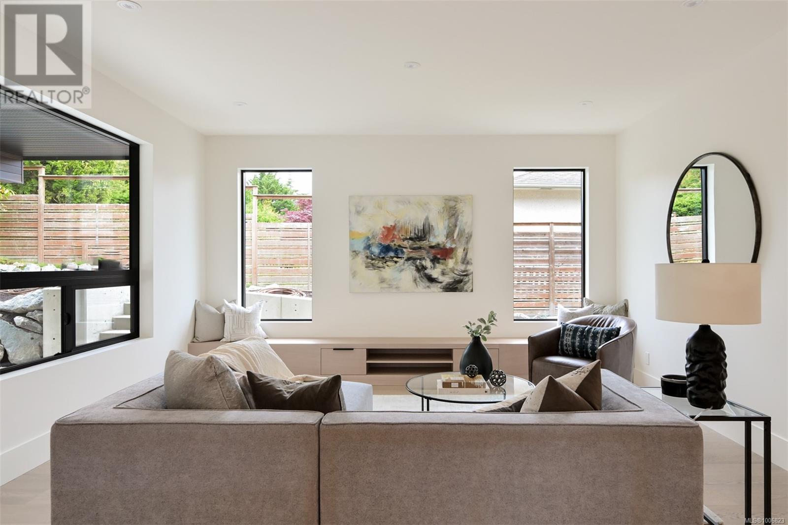  1624 Warren Gardens, Victoria