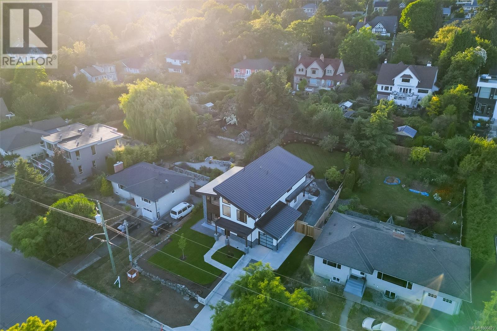  1624 Warren Gardens, Victoria