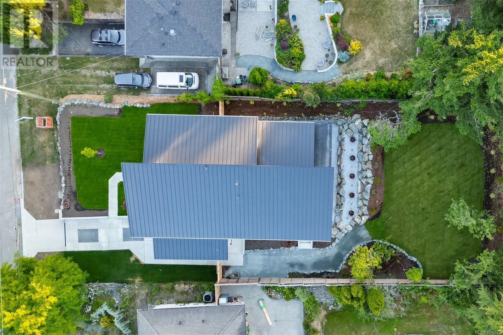  1624 Warren Gardens, Victoria