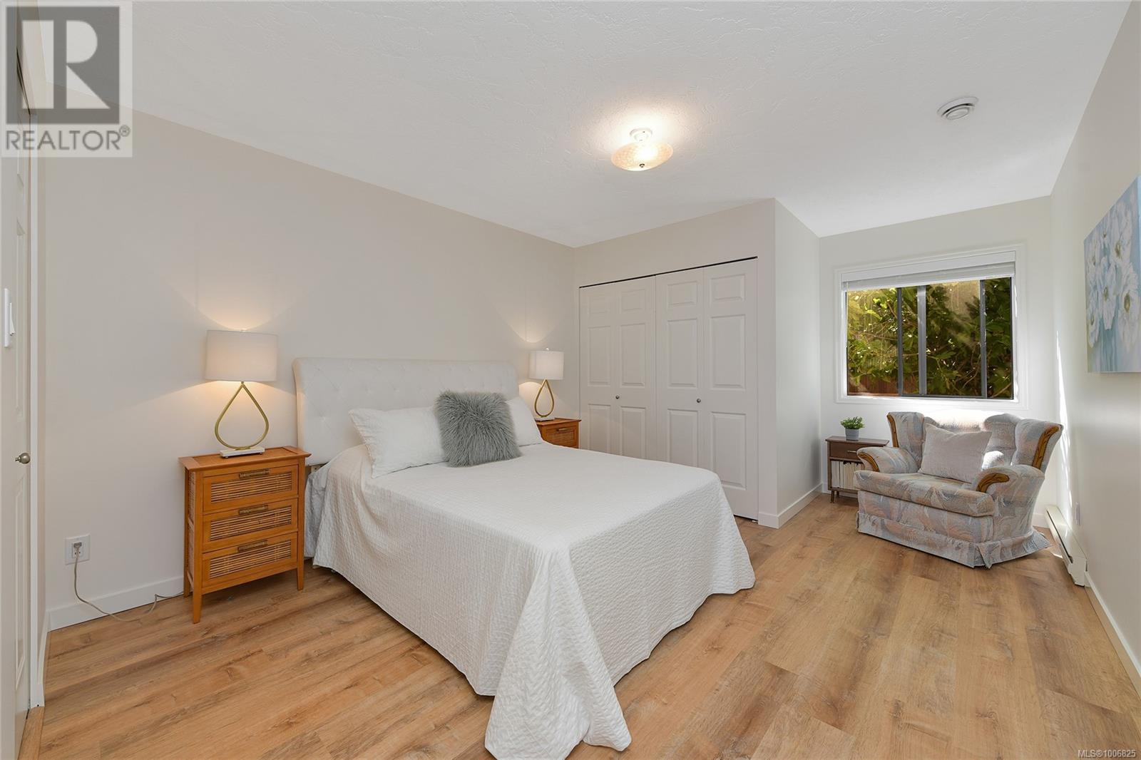 Single Family House for Sale in  Vanguard Pl Saanich 