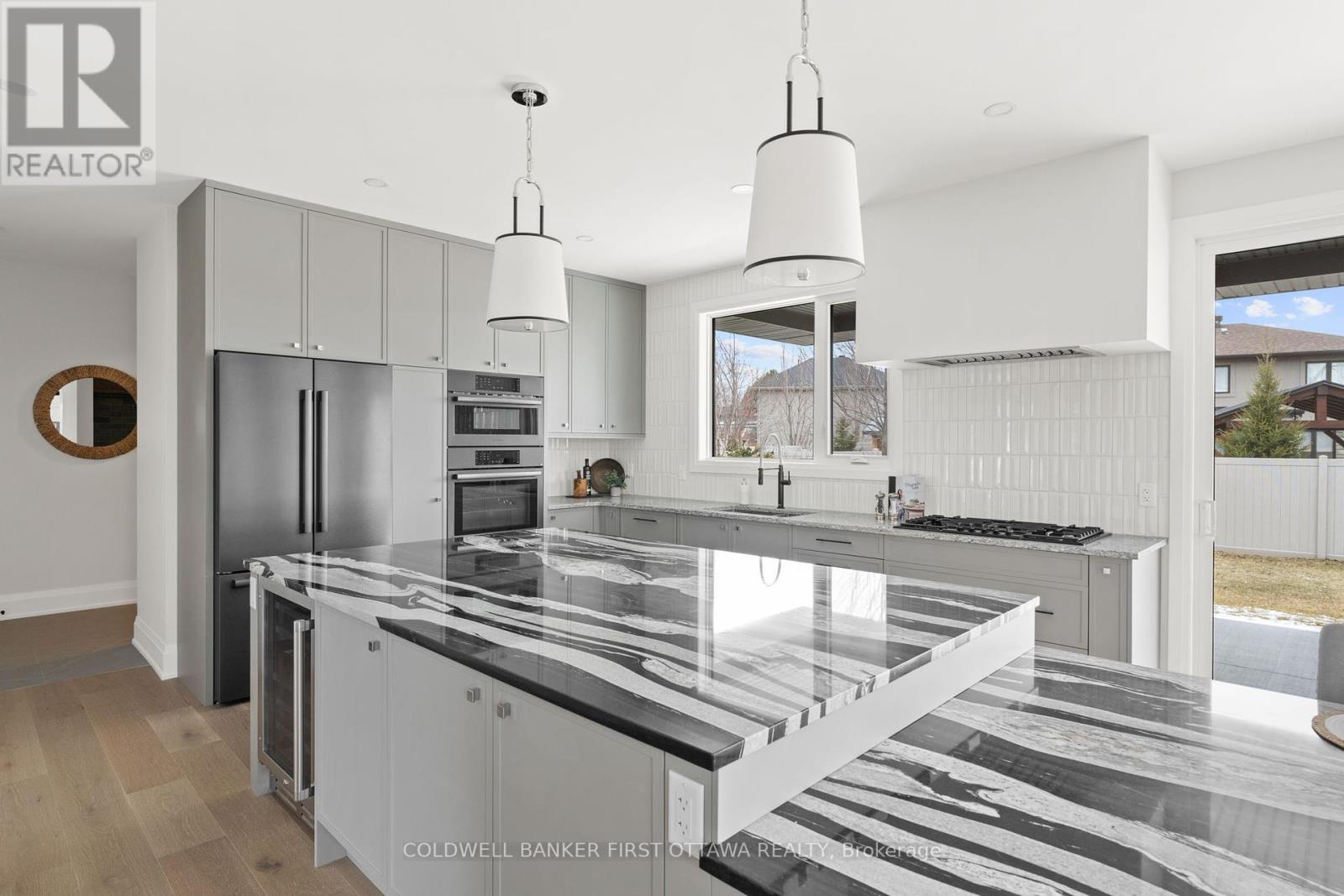 Photo 2 of 42 Parkland Crescent, Ottawa ON