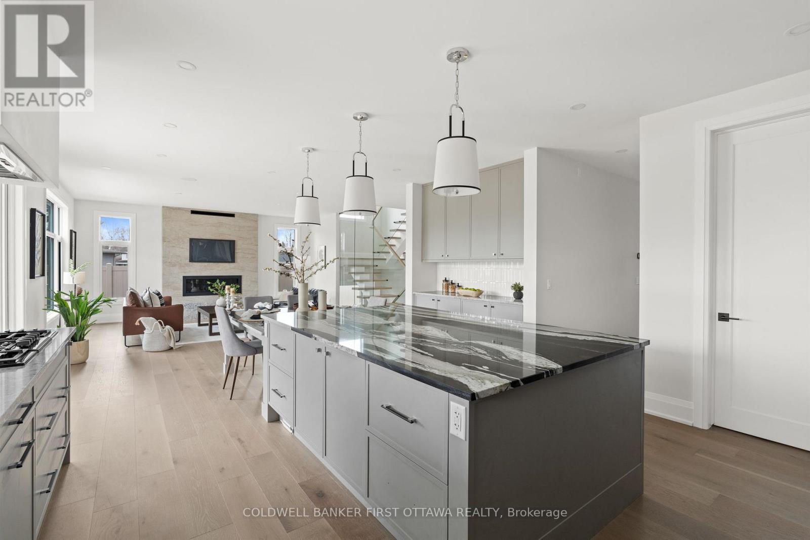 Photo 35 of 42 Parkland Crescent, Ottawa ON