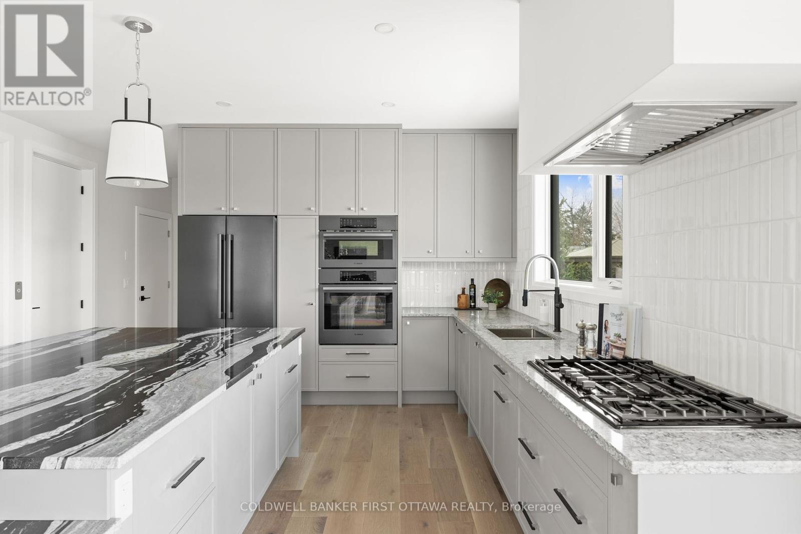 Photo 6 of 42 Parkland Crescent, Ottawa ON