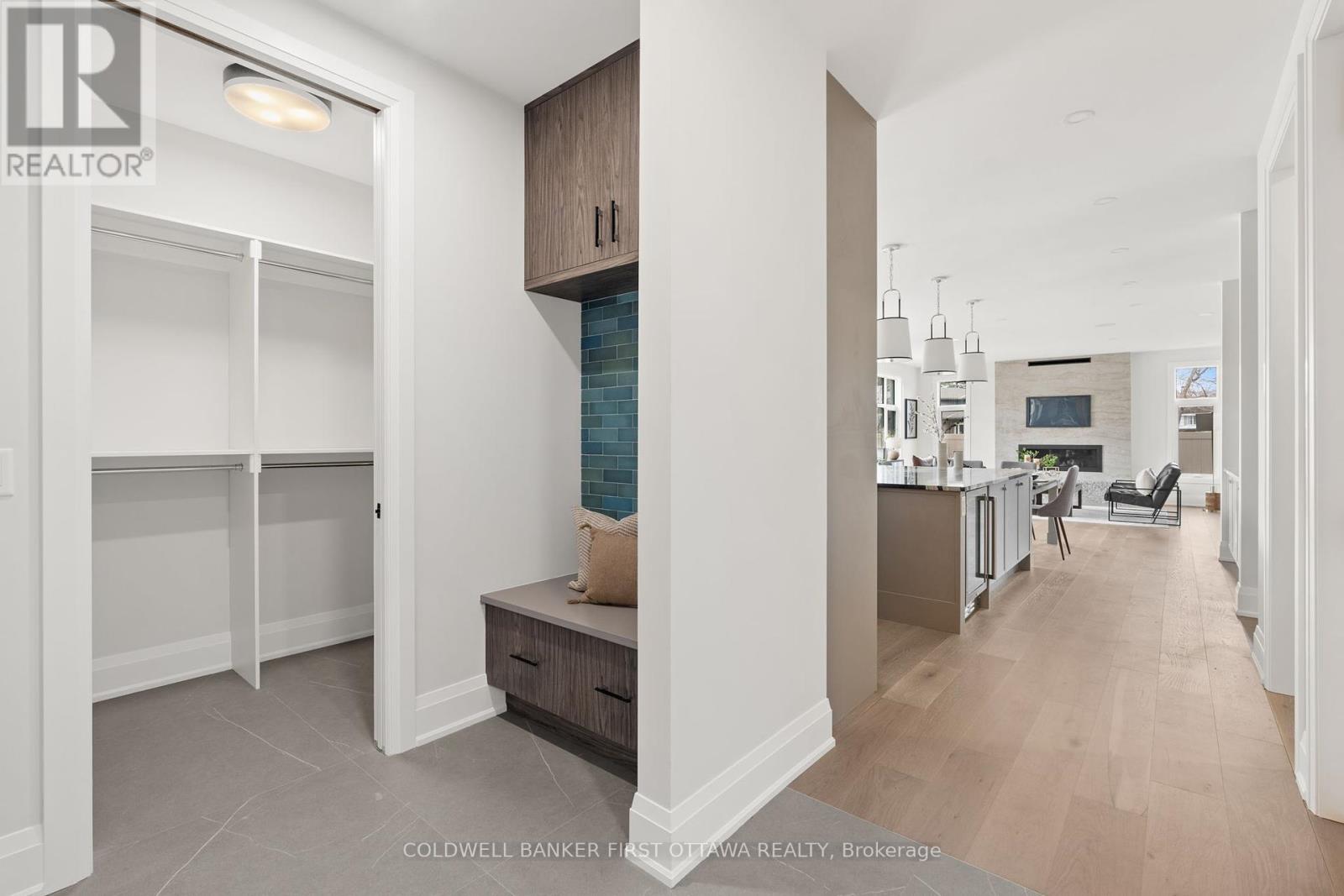 Photo 25 of 42 Parkland Crescent, Ottawa ON