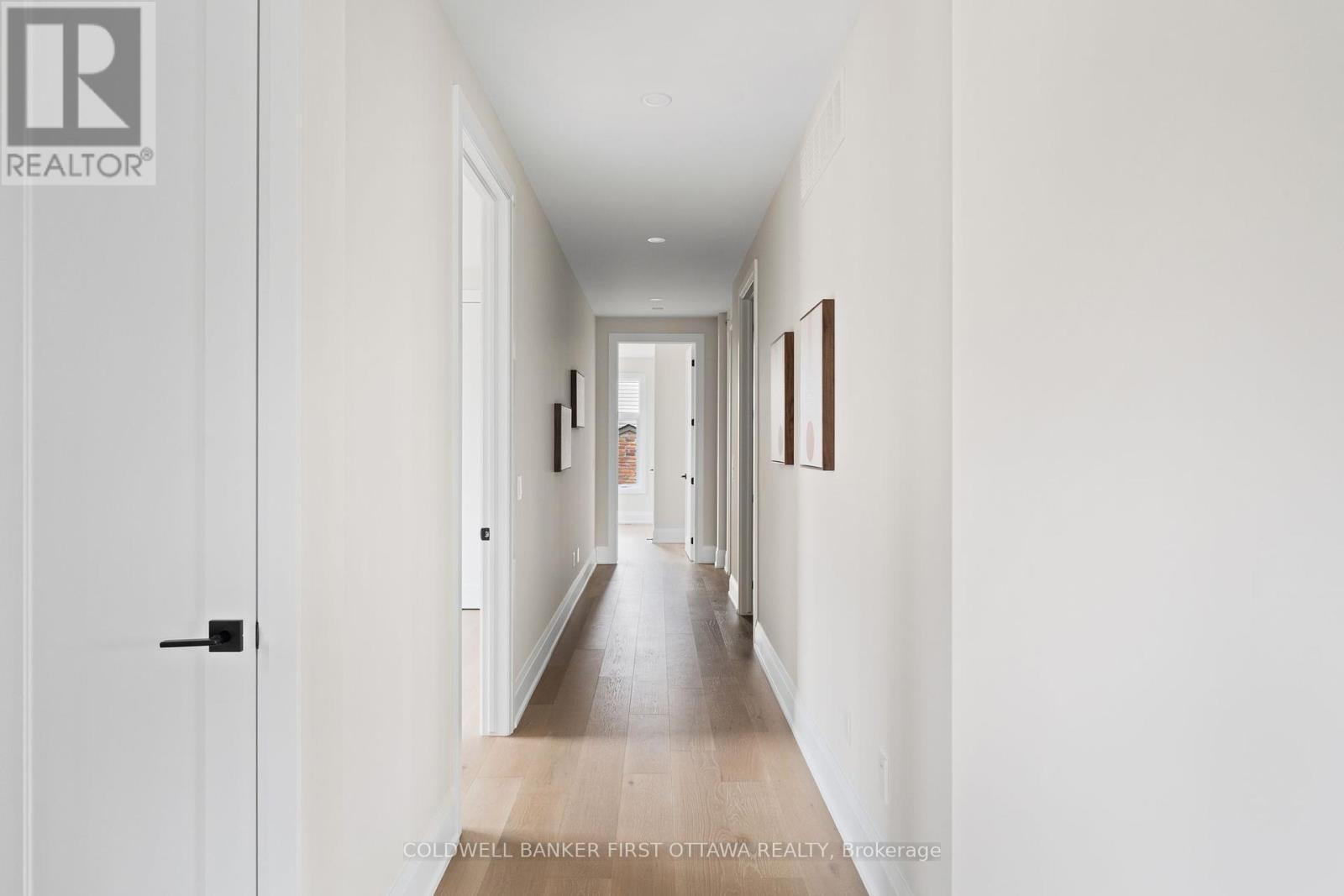 Photo 28 of 42 Parkland Crescent, Ottawa ON