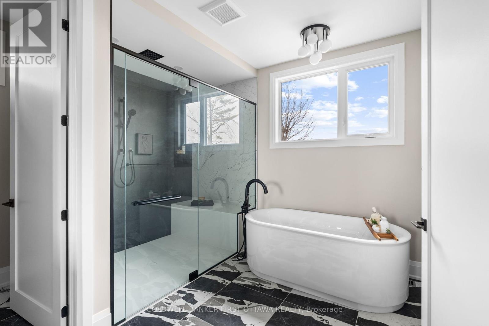 Photo 32 of 42 Parkland Crescent, Ottawa ON